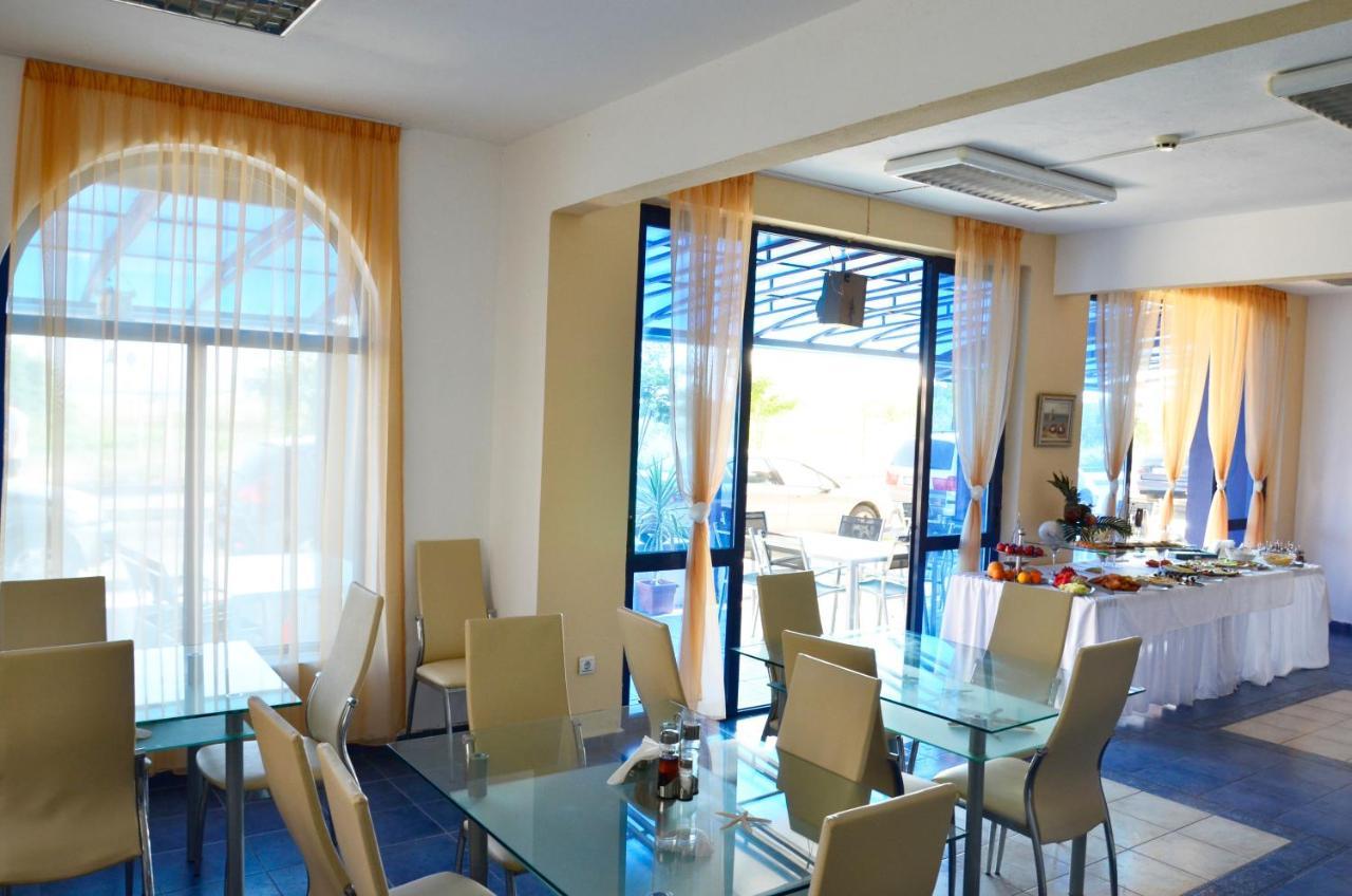 Хотел Калипсо Блу Primorsko Exterior foto